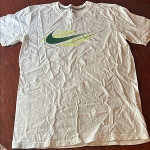 Nike Men's White T-Shirt with Green Logo size Medium